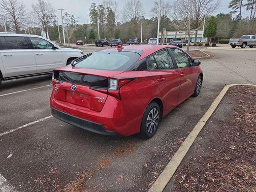 2020 Toyota Prius XLE