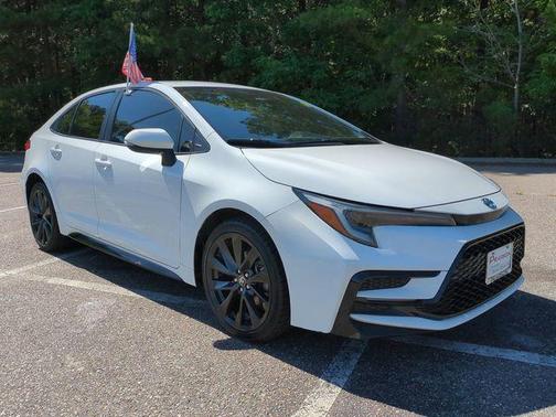 Ice Cap 2024 Toyota Corolla Hybrid SE