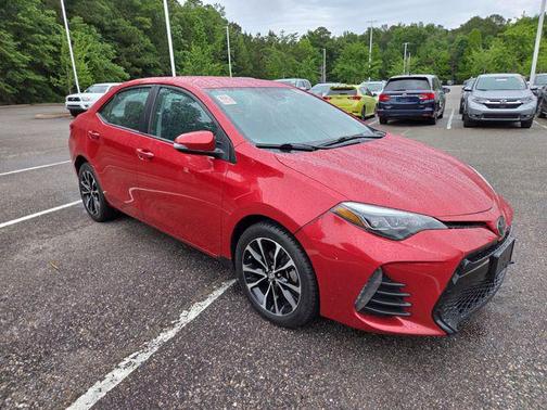 Barcelona Red Metallic 2019 Toyota Corolla SE