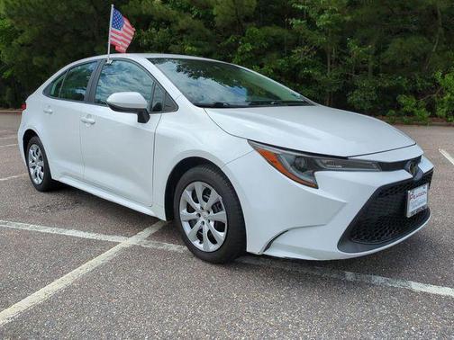 Super White 2021 Toyota Corolla LE