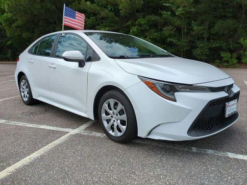 Super White 2021 Toyota Corolla LE