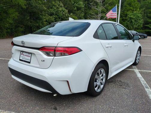 Super White 2021 Toyota Corolla LE