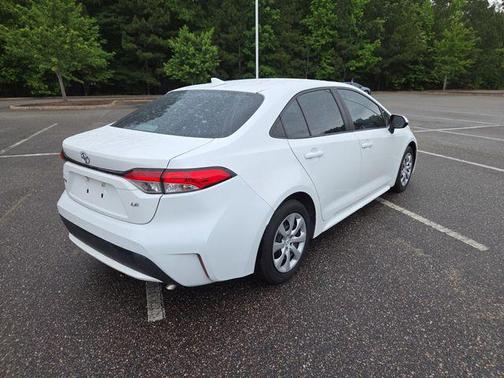 Super White 2021 Toyota Corolla LE