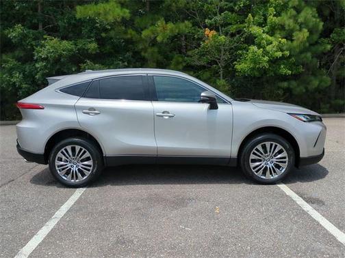 2023 Toyota Venza XLE