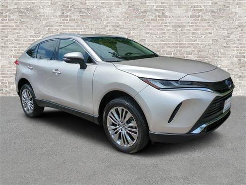 2023 Toyota Venza XLE