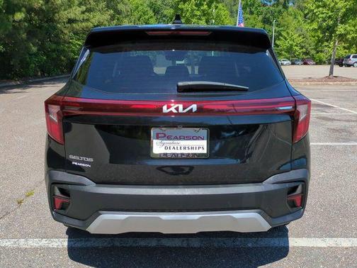 Fusion Black 2026 Kia Seltos LX