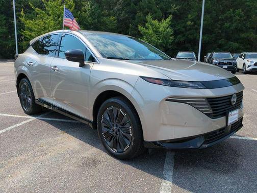 Champagne Silver Metallic 2026 Nissan Murano Platinum