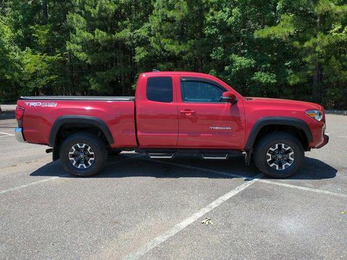 Barcelona Red Metallic 2018 Toyota Tacoma TRD Off Road