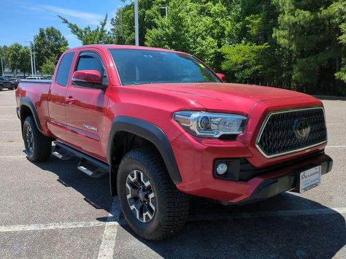 Barcelona Red Metallic 2018 Toyota Tacoma TRD Off Road