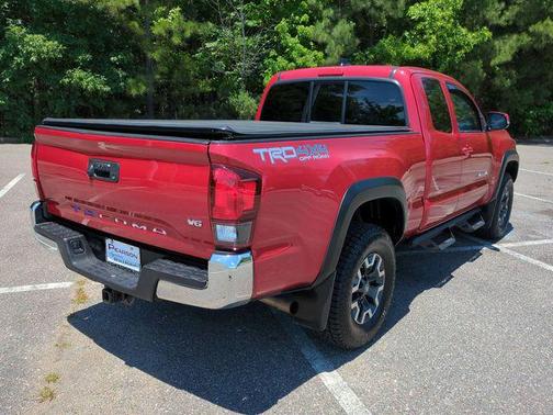 Barcelona Red Metallic 2018 Toyota Tacoma TRD Off Road
