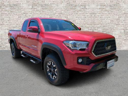 Barcelona Red Metallic 2018 Toyota Tacoma TRD Off Road