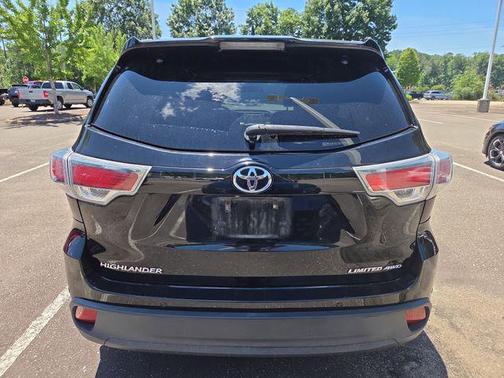 Attitude Black Metallic 2015 Toyota Highlander Limited