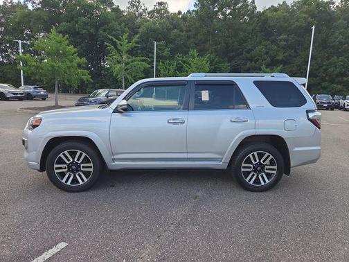 Classic Silver Metallic 2017 Toyota 4Runner Limited