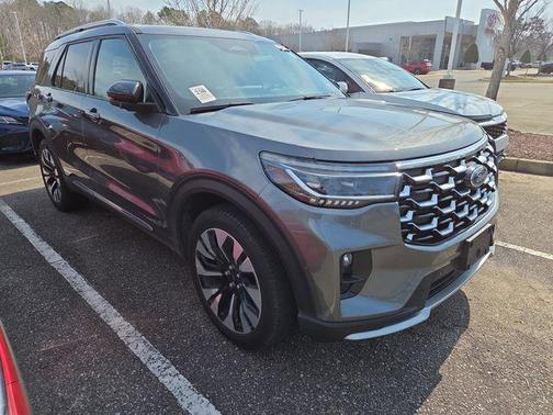 2025 Ford Explorer Platinum