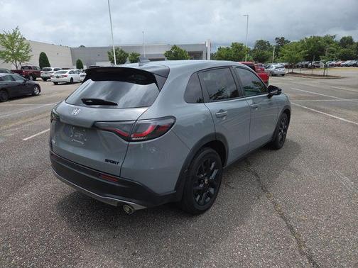 Urban Gray Pearl 2024 Honda HR-V Sport