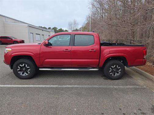 2017 Toyota Tacoma SR