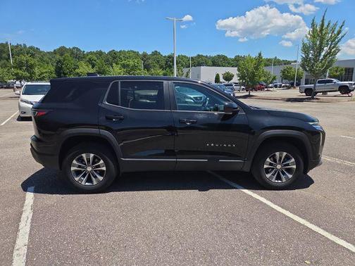 Mosaic Black Metallic 2025 Chevrolet Equinox 1LT