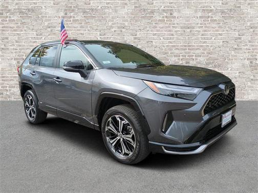 2025 Toyota RAV4 Hybrid SE