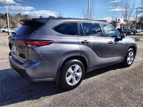 2021 Toyota Highlander LE