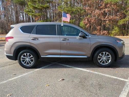 2019 Hyundai SANTA FE SE 2.4