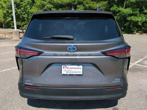 Predawn Gray Mica 2021 Toyota Sienna XLE 7 Passenger