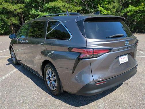 Predawn Gray Mica 2021 Toyota Sienna XLE 7 Passenger