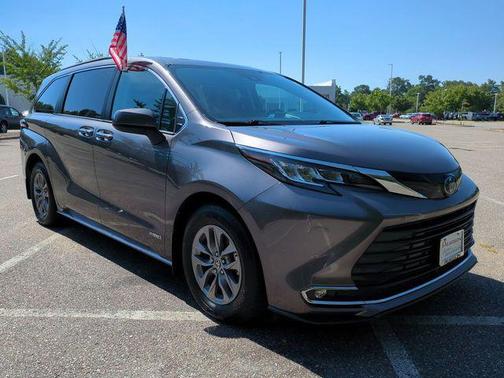 Predawn Gray Mica 2021 Toyota Sienna XLE 7 Passenger