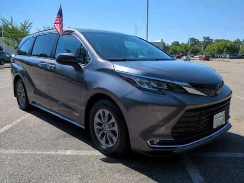 Predawn Gray Mica 2021 Toyota Sienna XLE 7 Passenger