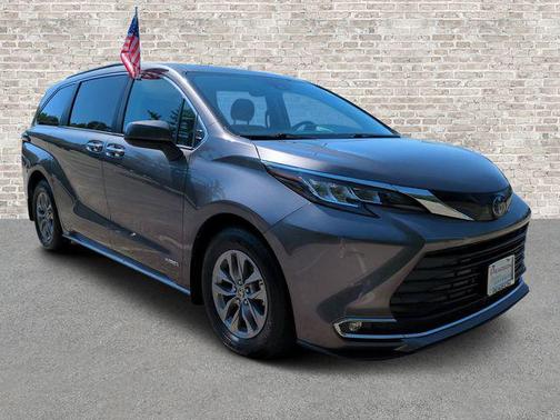 Predawn Gray Mica 2021 Toyota Sienna XLE 7 Passenger