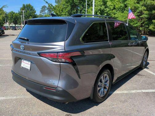 Predawn Gray Mica 2021 Toyota Sienna XLE 7 Passenger