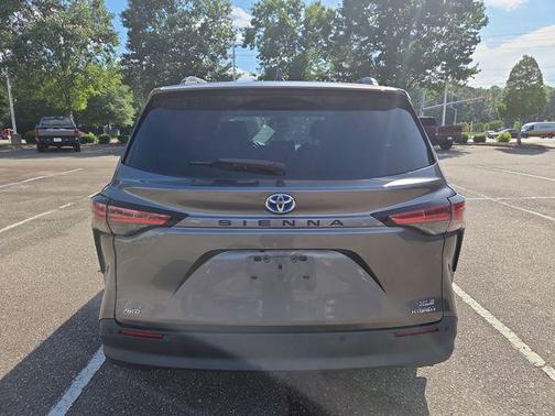 Predawn Gray Mica 2021 Toyota Sienna XLE 7 Passenger