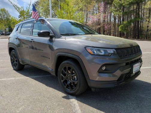 Granite Crystal Metallic Clearcoat 2022 Jeep Compass Latitude