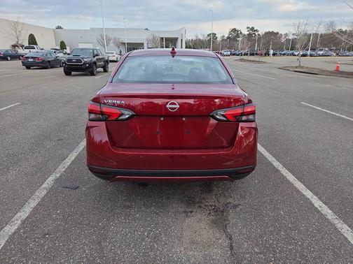 2025 Nissan Versa 1.6 SV