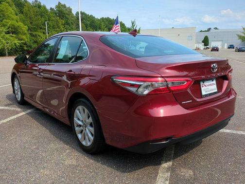 Ruby Flare Pearl 2019 Toyota Camry LE