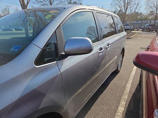 2017 Toyota Sienna XLE Premium