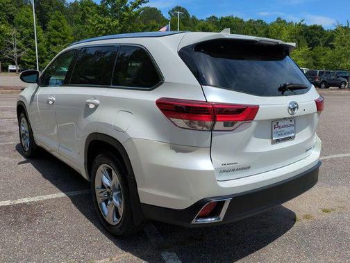 Blizzard Pearl 2019 Toyota Highlander Limited