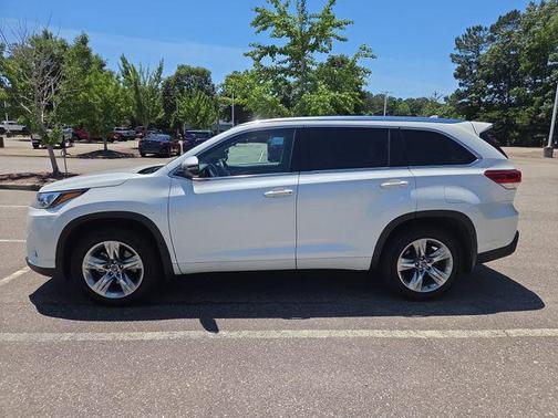Blizzard Pearl 2019 Toyota Highlander Limited