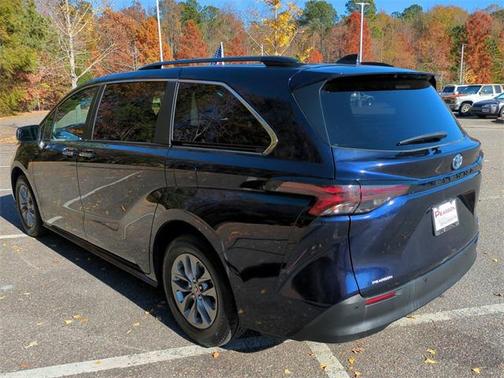 2024 Toyota Sienna XLE