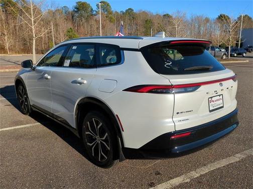 2025 Toyota Crown Signia XLE