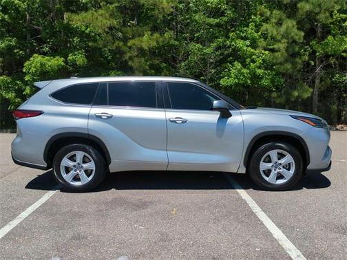 2021 Toyota Highlander LE