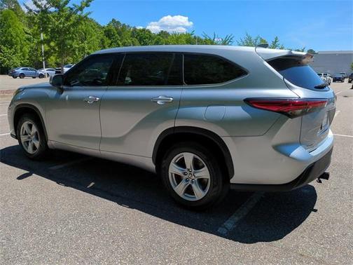 2021 Toyota Highlander LE