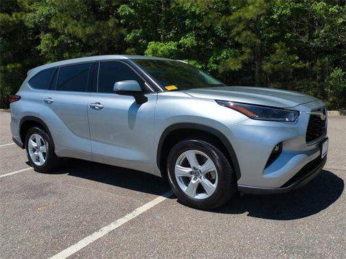 2021 Toyota Highlander LE