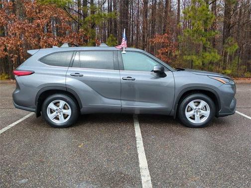 2021 Toyota Highlander LE