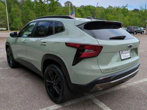 Cacti Green 2025 Chevrolet Trax FWD ACTIV