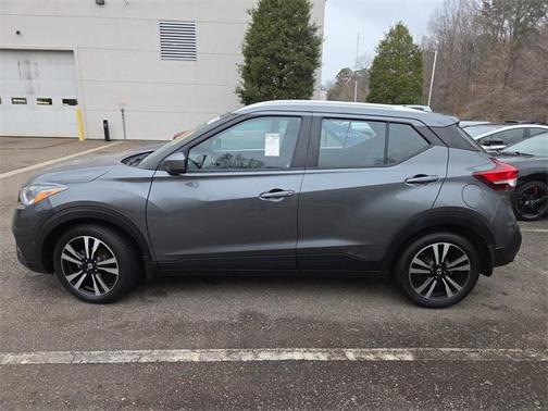 2020 Nissan Kicks SV