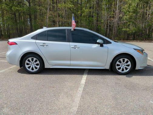 Classic Silver Metallic 2026 Toyota Corolla LE