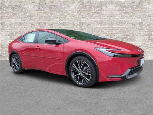 2025 Toyota Prius XLE