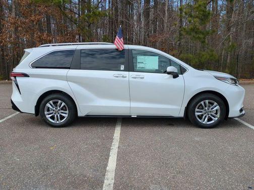 2026 Toyota Sienna Limited