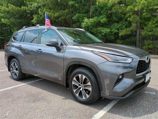 2021 Toyota Highlander Hybrid XLE
