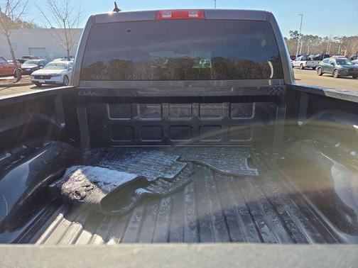 2024 RAM 1500 Classic Warlock Crew Cab 4x4 5'7' Box